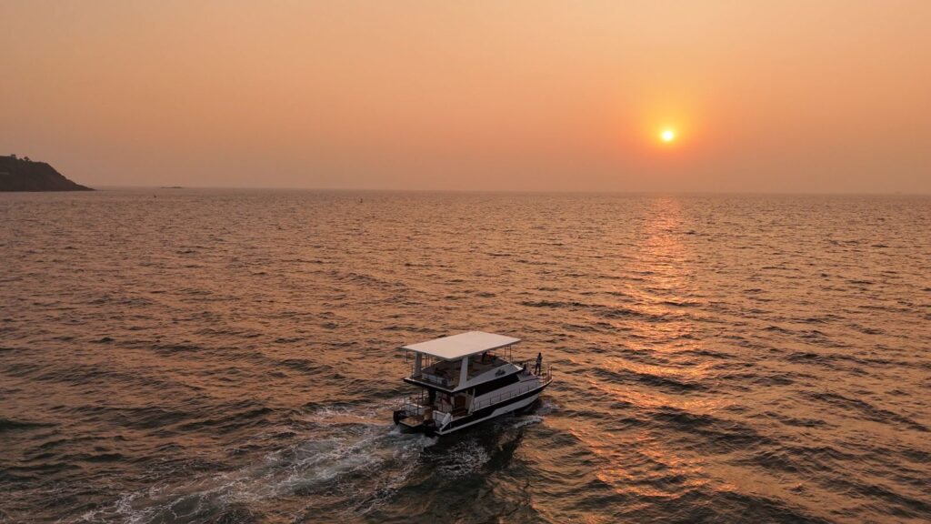 Yacht booking service in goa