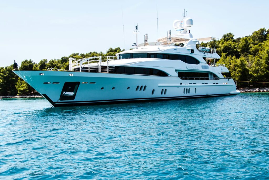 yacht booking in goa by Goa traveller