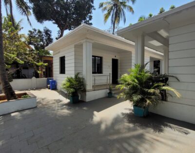 Private AC Room in Anjuna | Walk to Beach | Perfect for Couples